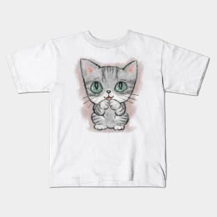 American Shorthair kitten is embarrassed Kids T-Shirt